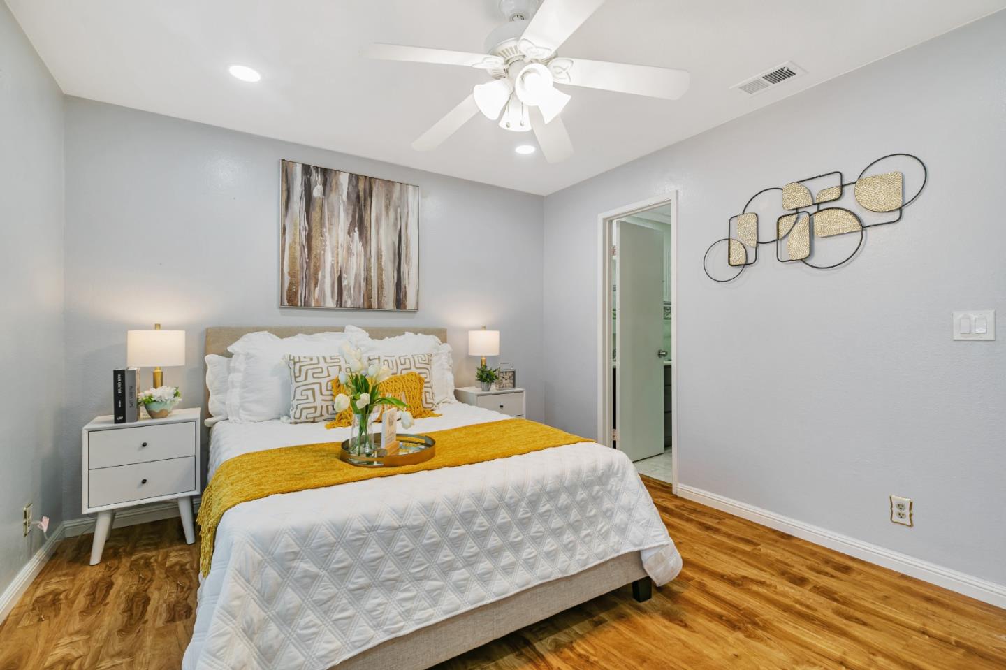 Detail Gallery Image 22 of 40 For 3351 Methilhaven Ct, San Jose,  CA 95121 - 2 Beds | 1/1 Baths