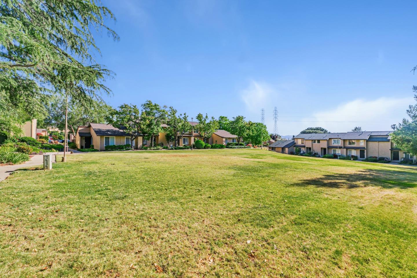 Detail Gallery Image 40 of 40 For 3351 Methilhaven Ct, San Jose,  CA 95121 - 2 Beds | 1/1 Baths