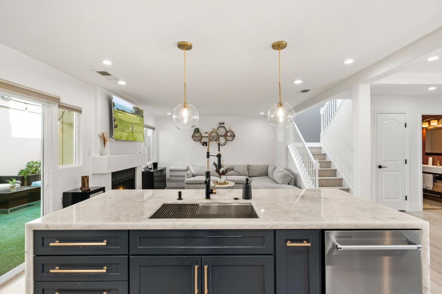 Detail Gallery Image 19 of 56 For 265 S Bayview Ave #J,  Sunnyvale,  CA 94086 - 2 Beds | 2/1 Baths