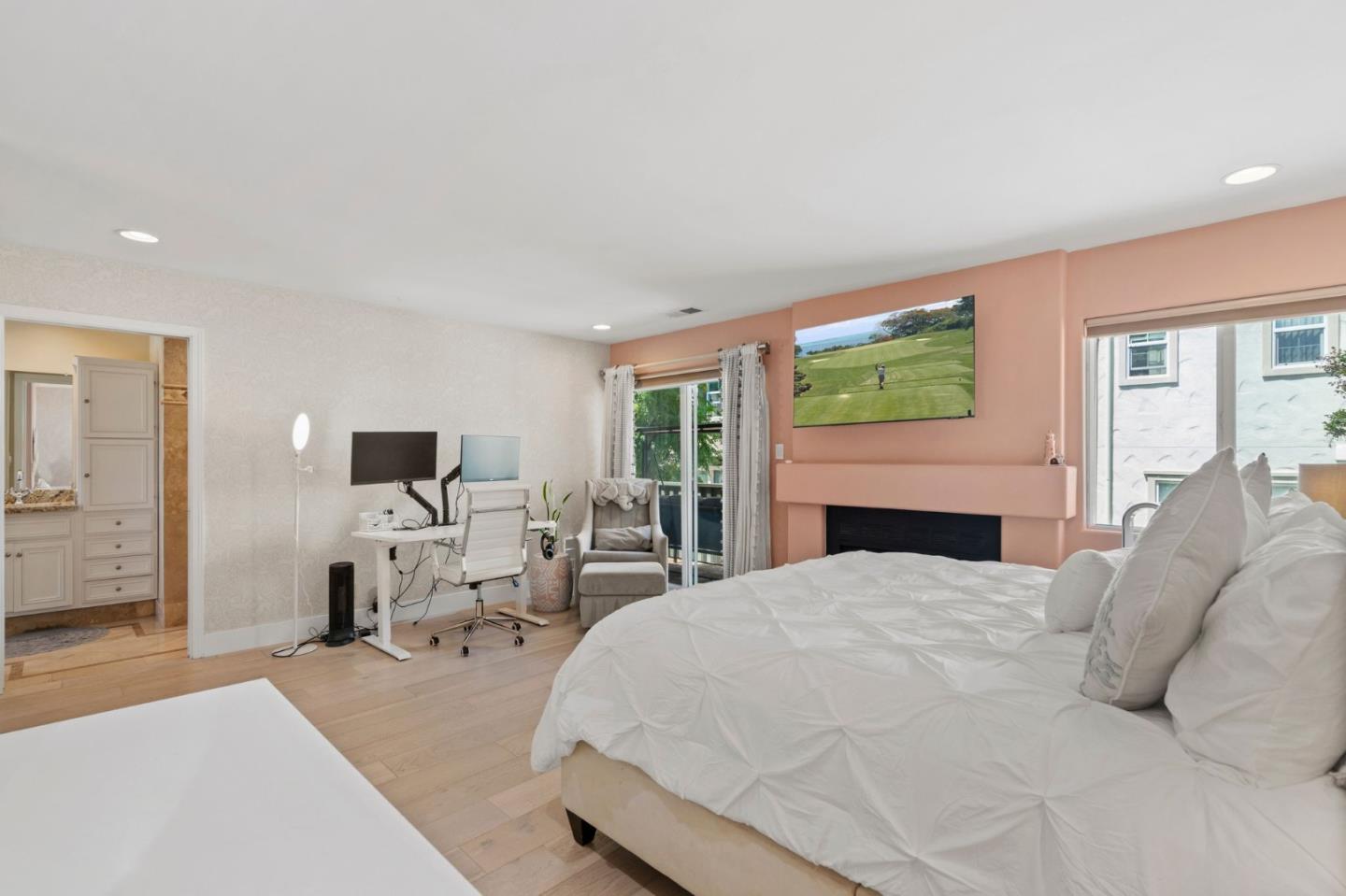 Detail Gallery Image 27 of 56 For 265 S Bayview Ave #J,  Sunnyvale,  CA 94086 - 2 Beds | 2/1 Baths