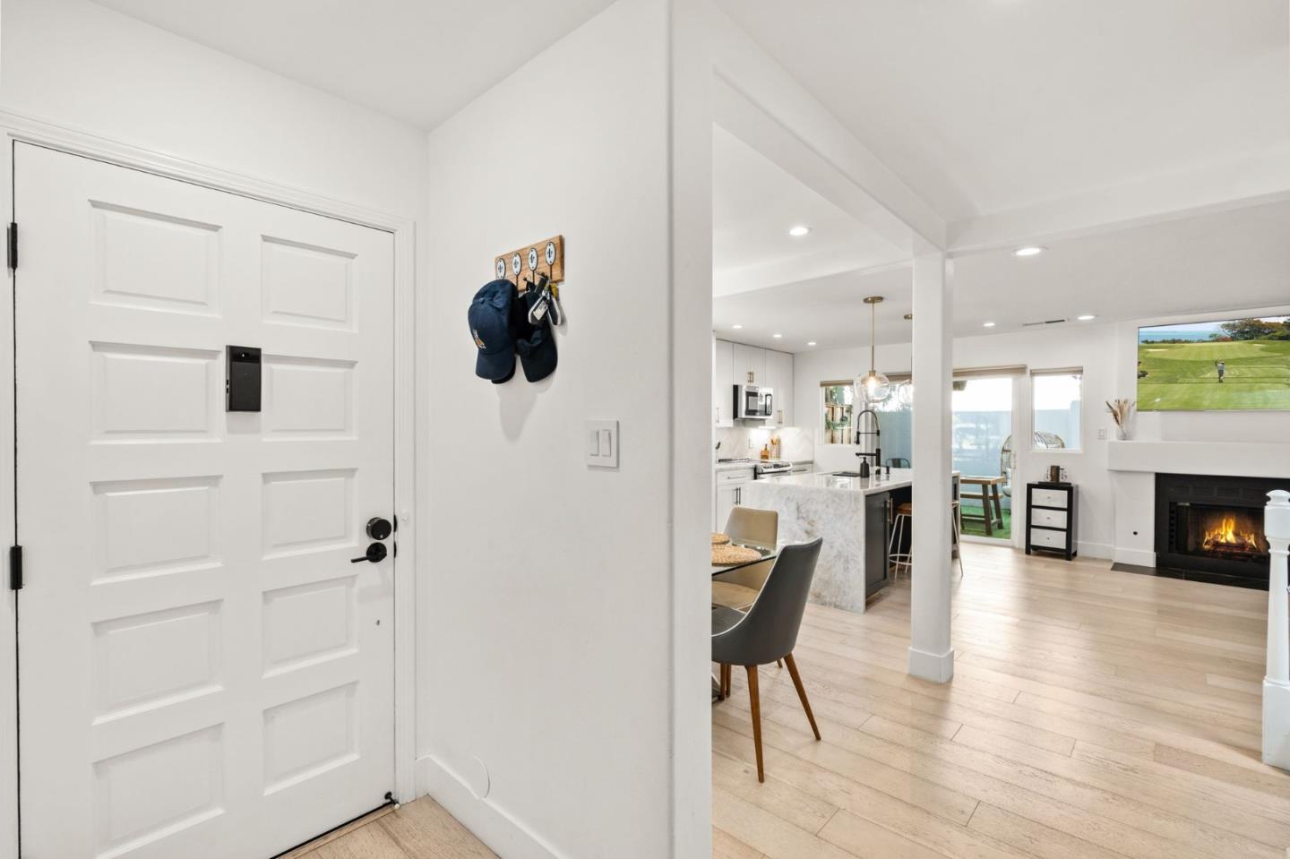 Detail Gallery Image 6 of 56 For 265 S Bayview Ave #J,  Sunnyvale,  CA 94086 - 2 Beds | 2/1 Baths