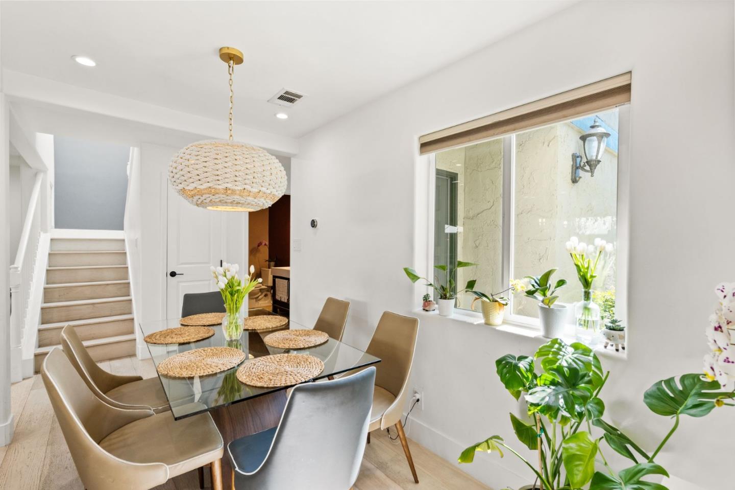 Detail Gallery Image 8 of 56 For 265 S Bayview Ave #J,  Sunnyvale,  CA 94086 - 2 Beds | 2/1 Baths