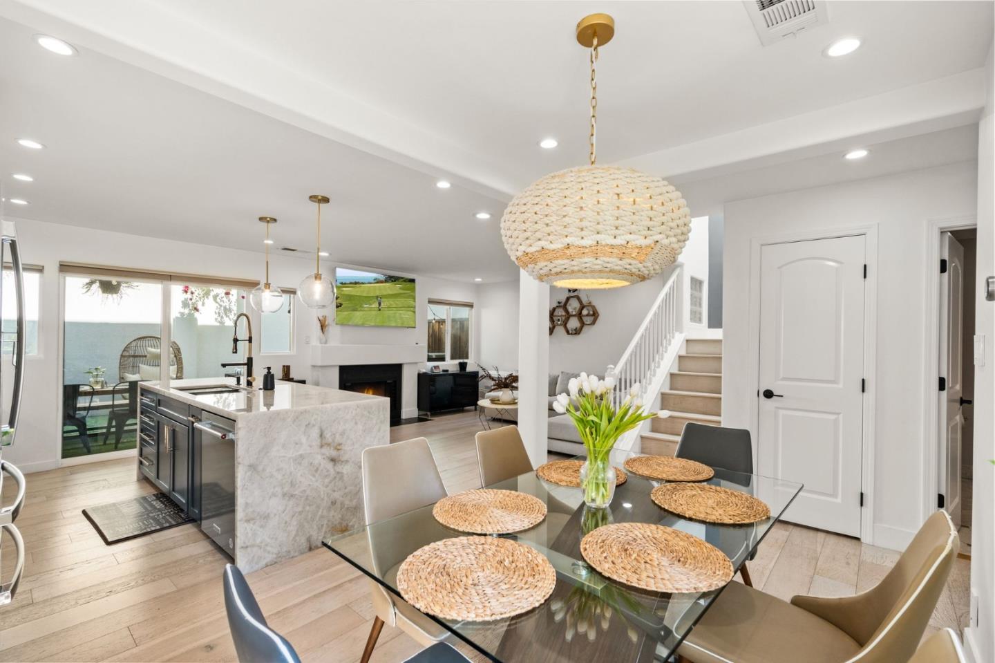 Detail Gallery Image 9 of 56 For 265 S Bayview Ave #J,  Sunnyvale,  CA 94086 - 2 Beds | 2/1 Baths