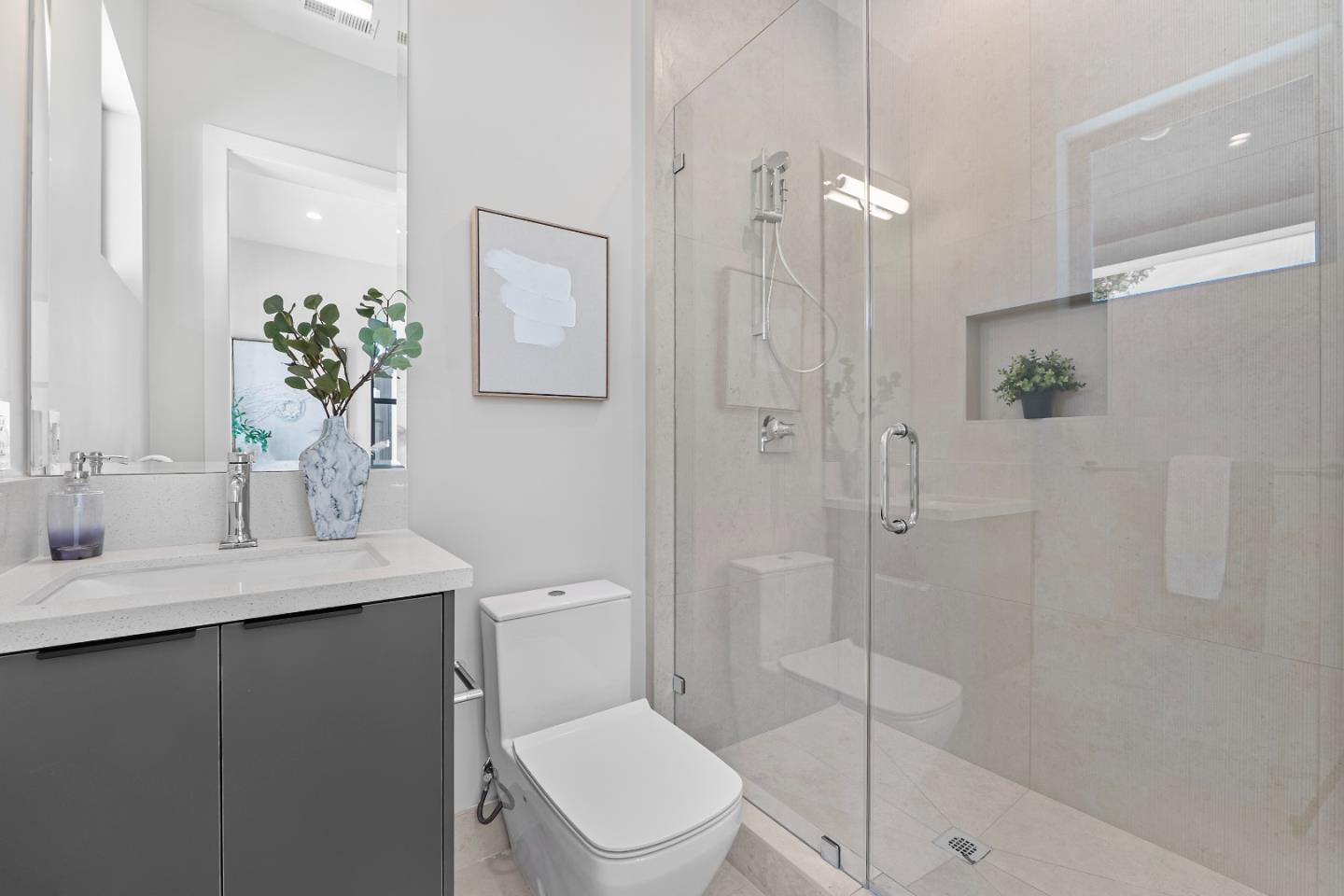 Detail Gallery Image 17 of 41 For 765 Cuesta Dr, Mountain View,  CA 94040 - 5 Beds | 4/1 Baths