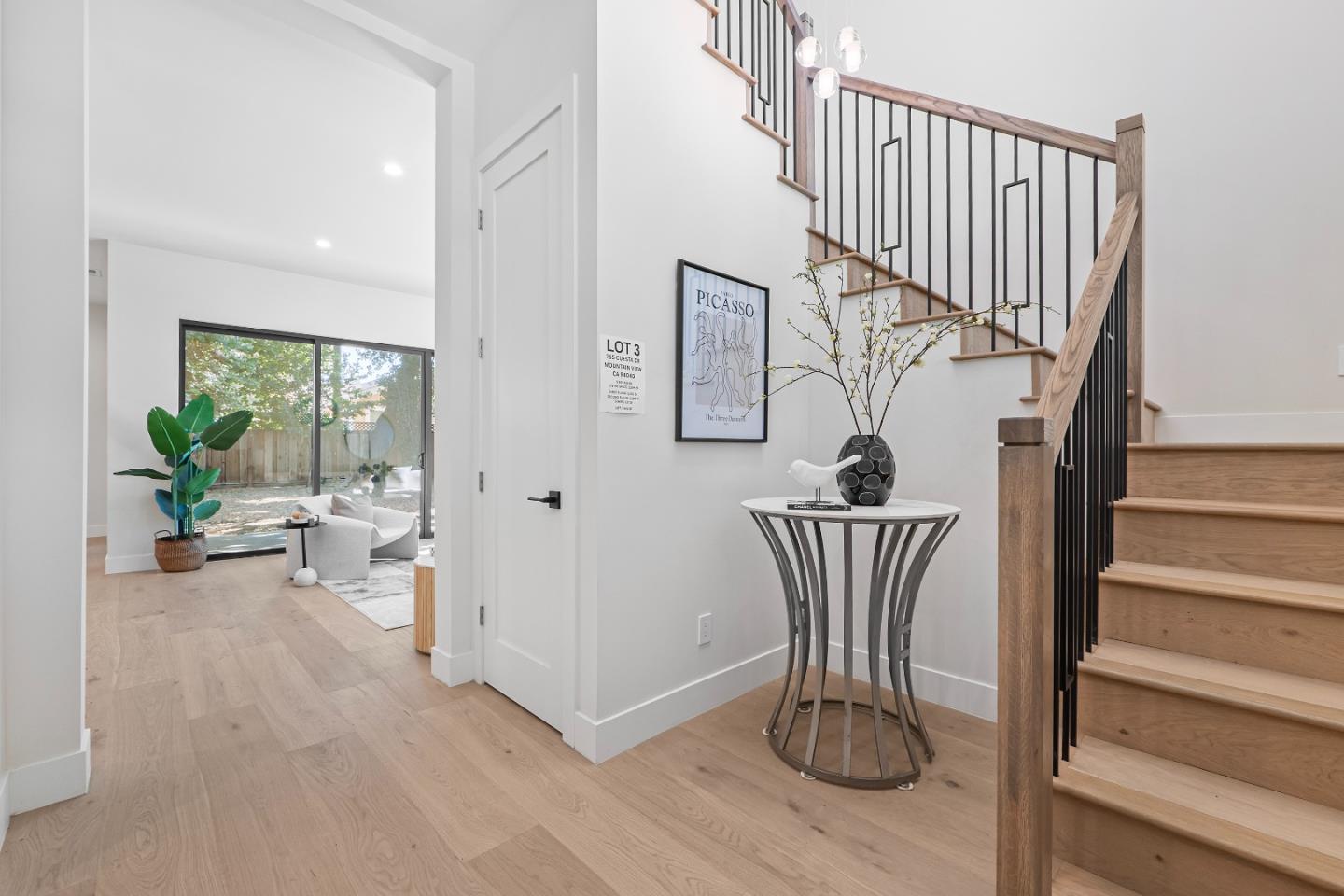 Detail Gallery Image 22 of 41 For 765 Cuesta Dr, Mountain View,  CA 94040 - 5 Beds | 4/1 Baths
