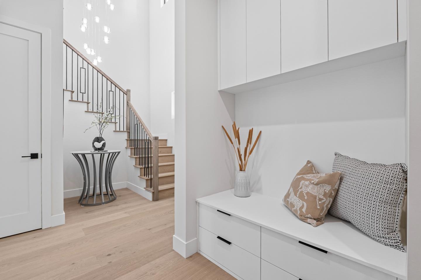 Detail Gallery Image 3 of 41 For 765 Cuesta Dr, Mountain View,  CA 94040 - 5 Beds | 4/1 Baths