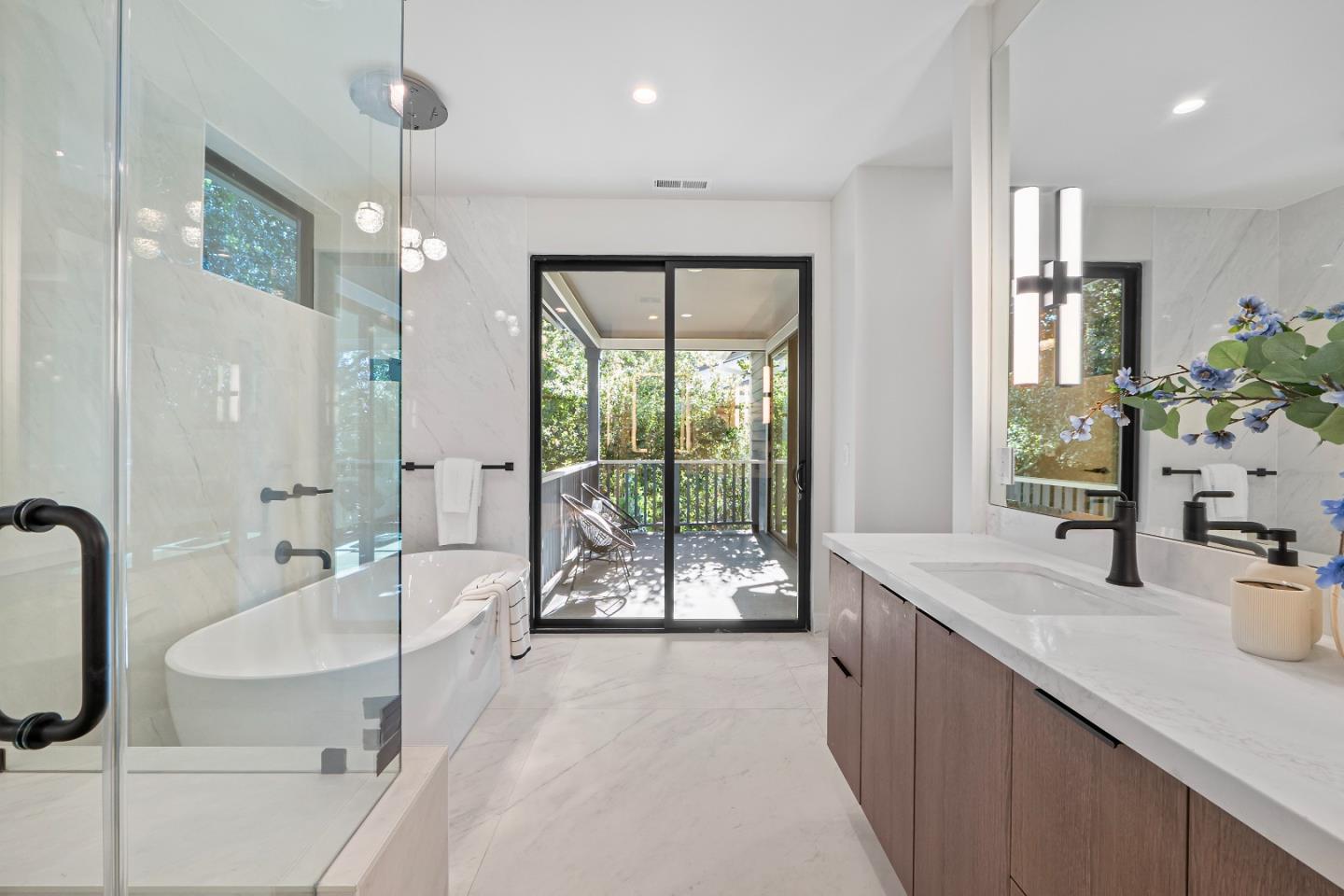 Detail Gallery Image 33 of 41 For 765 Cuesta Dr, Mountain View,  CA 94040 - 5 Beds | 4/1 Baths