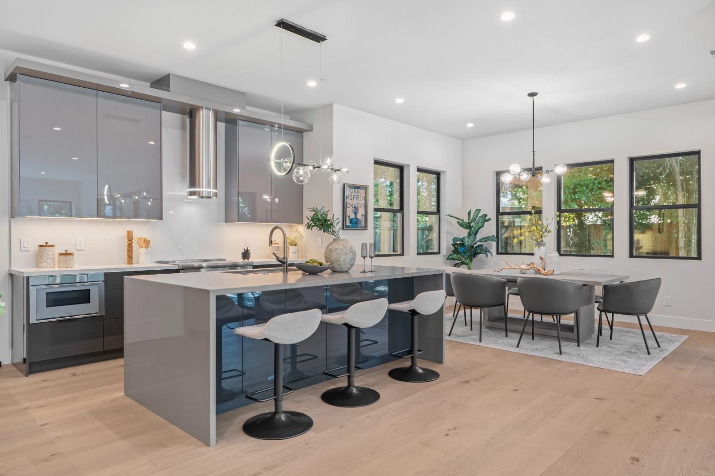 Detail Gallery Image 6 of 41 For 765 Cuesta Dr, Mountain View,  CA 94040 - 5 Beds | 4/1 Baths