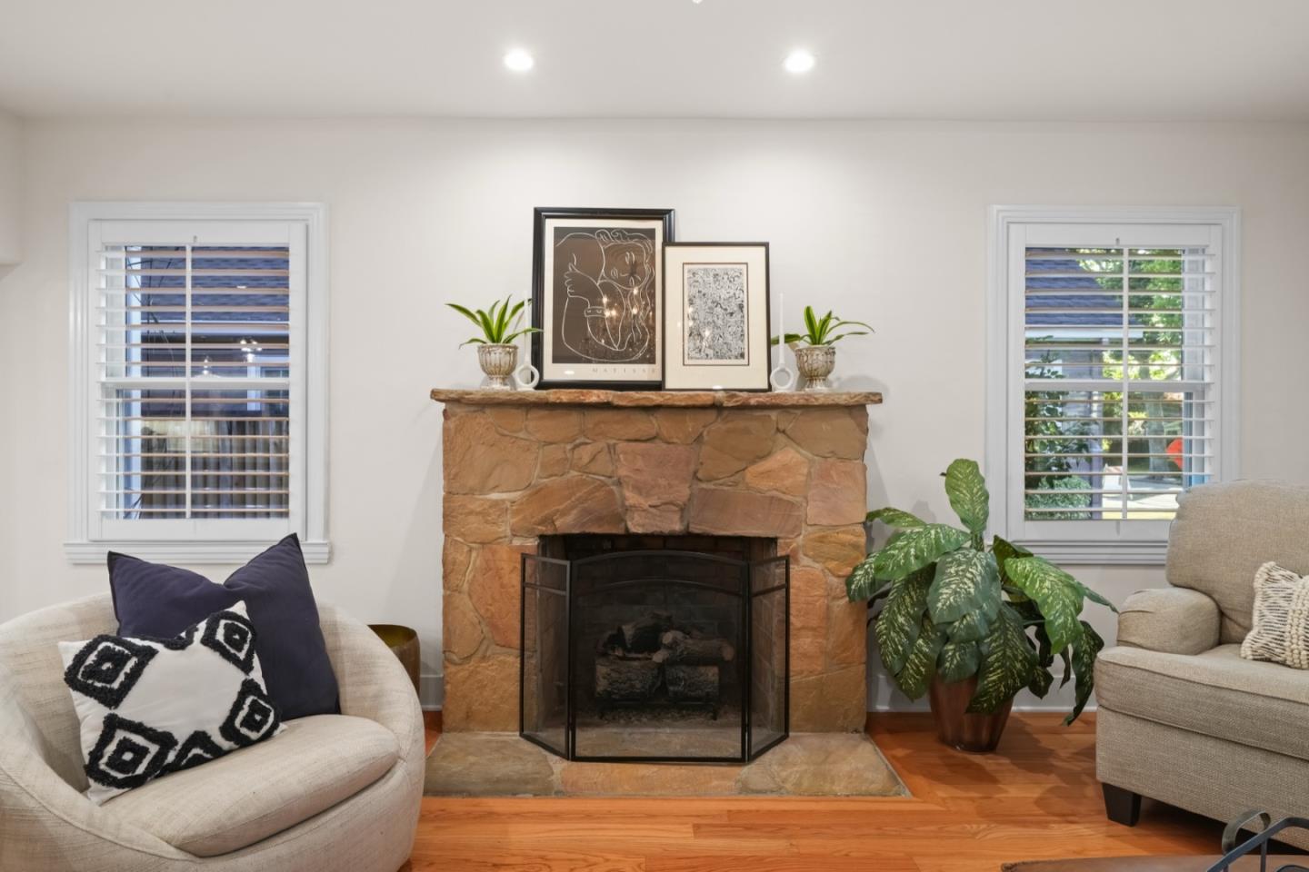Detail Gallery Image 10 of 49 For 978 Terra Bella Ave, San Jose,  CA 95125 - 4 Beds | 3 Baths