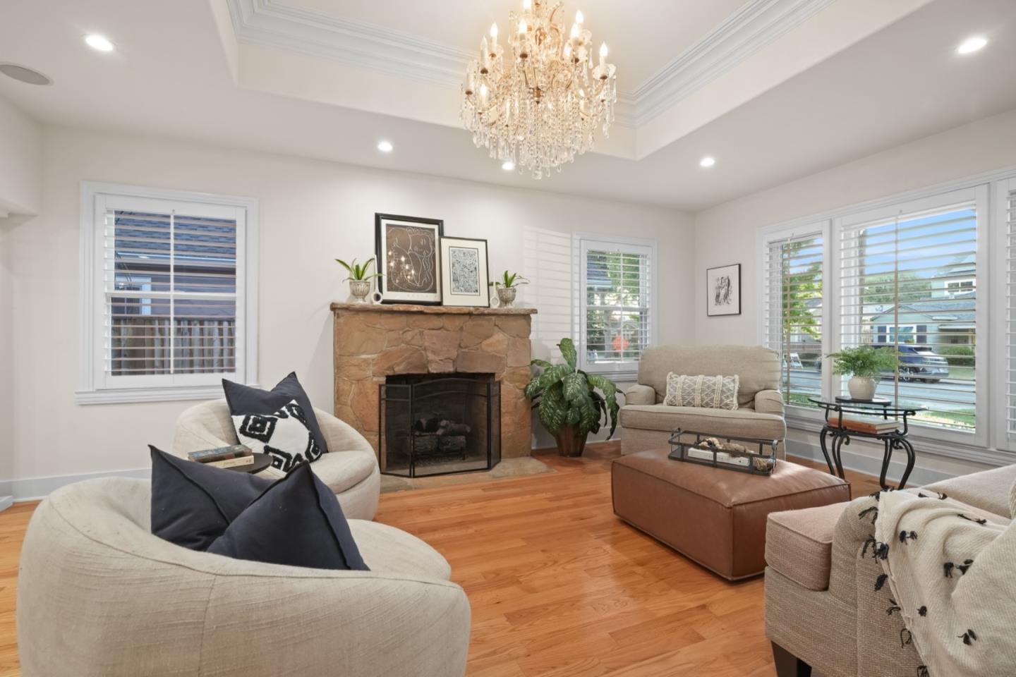 Detail Gallery Image 4 of 49 For 978 Terra Bella Ave, San Jose,  CA 95125 - 4 Beds | 3 Baths