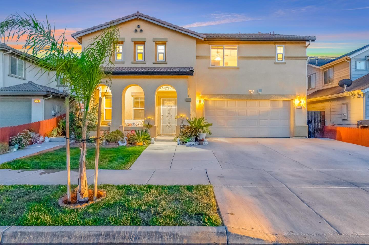 Detail Gallery Image 11 of 74 For 2385 N Mountainside Dr, Los Banos,  CA 93635 - 5 Beds | 2/1 Baths