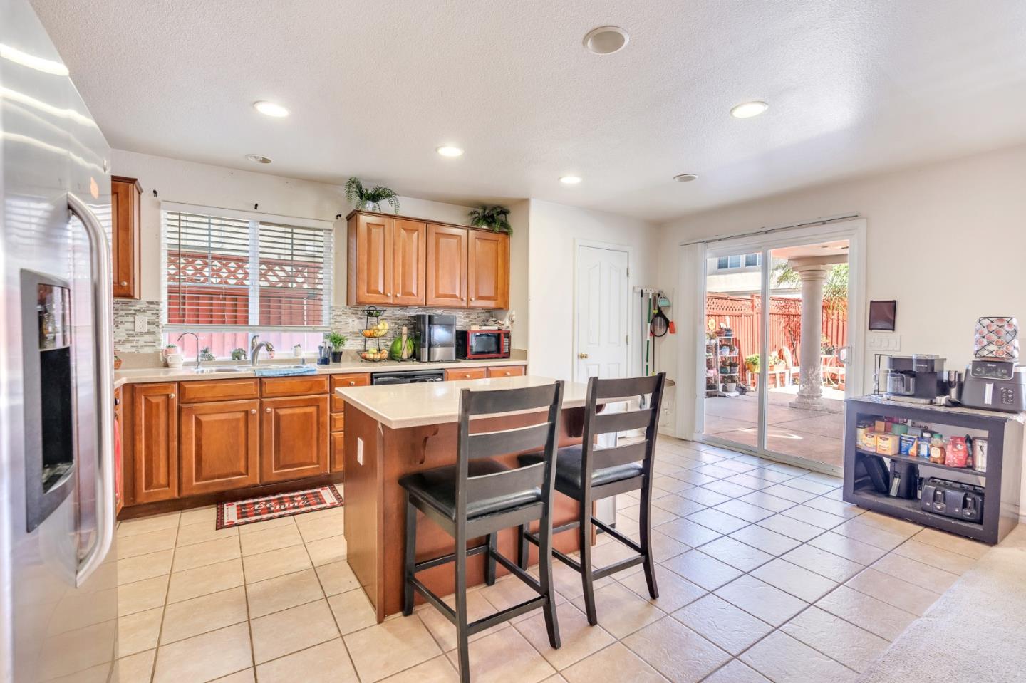 Detail Gallery Image 19 of 74 For 2385 N Mountainside Dr, Los Banos,  CA 93635 - 5 Beds | 2/1 Baths