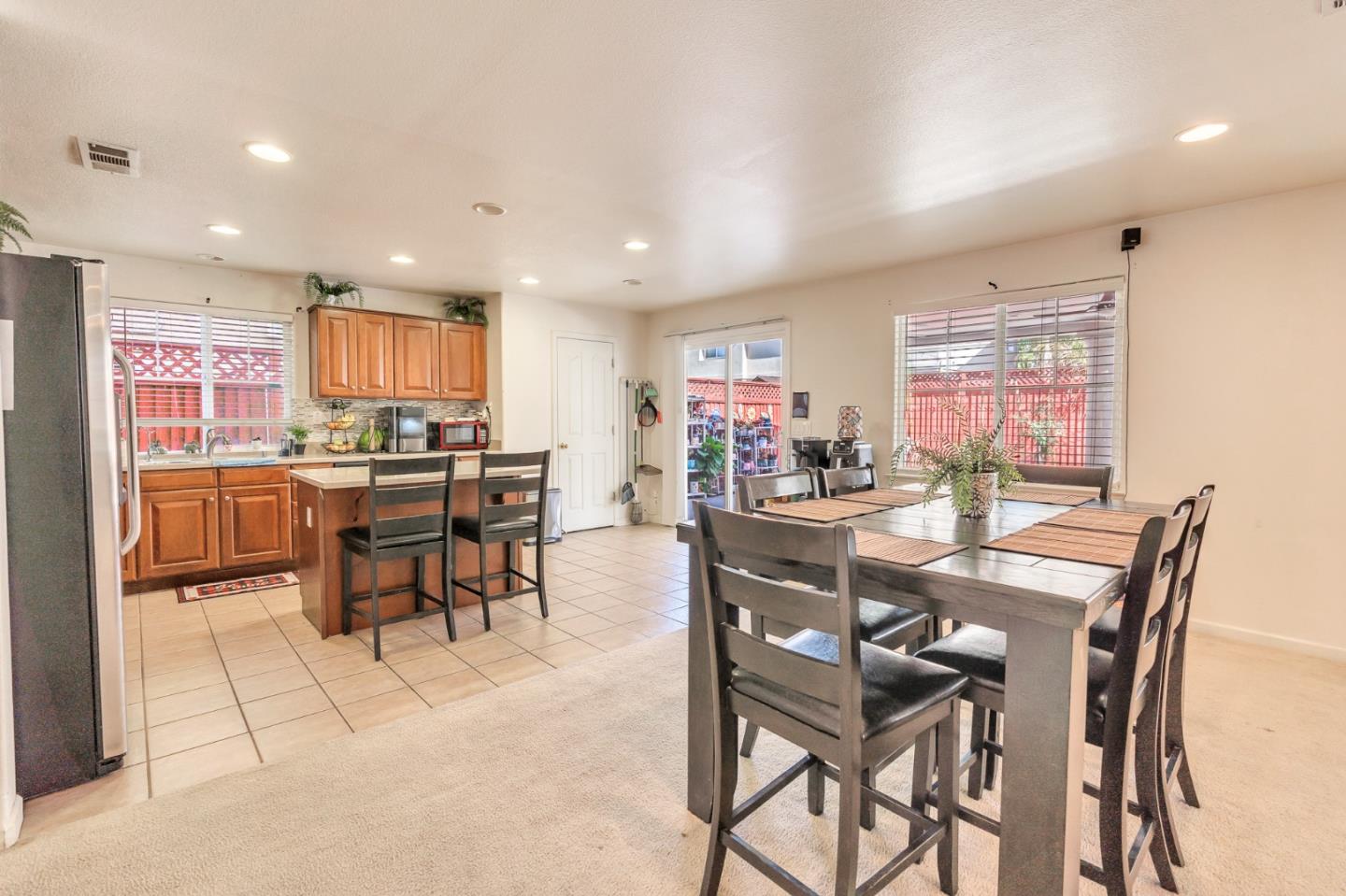 Detail Gallery Image 29 of 74 For 2385 N Mountainside Dr, Los Banos,  CA 93635 - 5 Beds | 2/1 Baths
