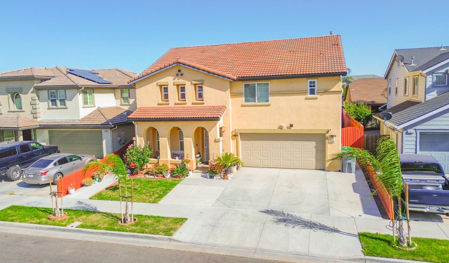 Detail Gallery Image 3 of 74 For 2385 N Mountainside Dr, Los Banos,  CA 93635 - 5 Beds | 2/1 Baths