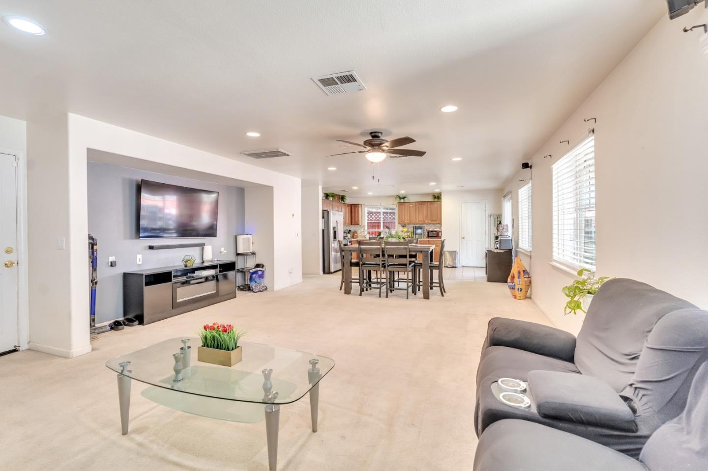Detail Gallery Image 31 of 74 For 2385 N Mountainside Dr, Los Banos,  CA 93635 - 5 Beds | 2/1 Baths