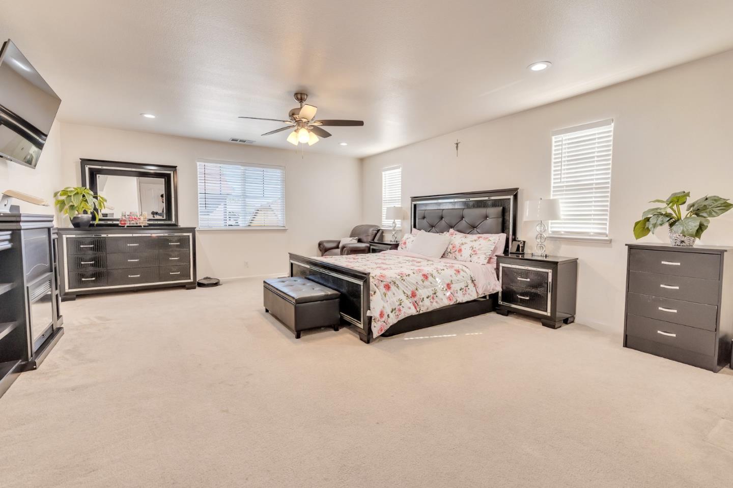 Detail Gallery Image 44 of 74 For 2385 N Mountainside Dr, Los Banos,  CA 93635 - 5 Beds | 2/1 Baths