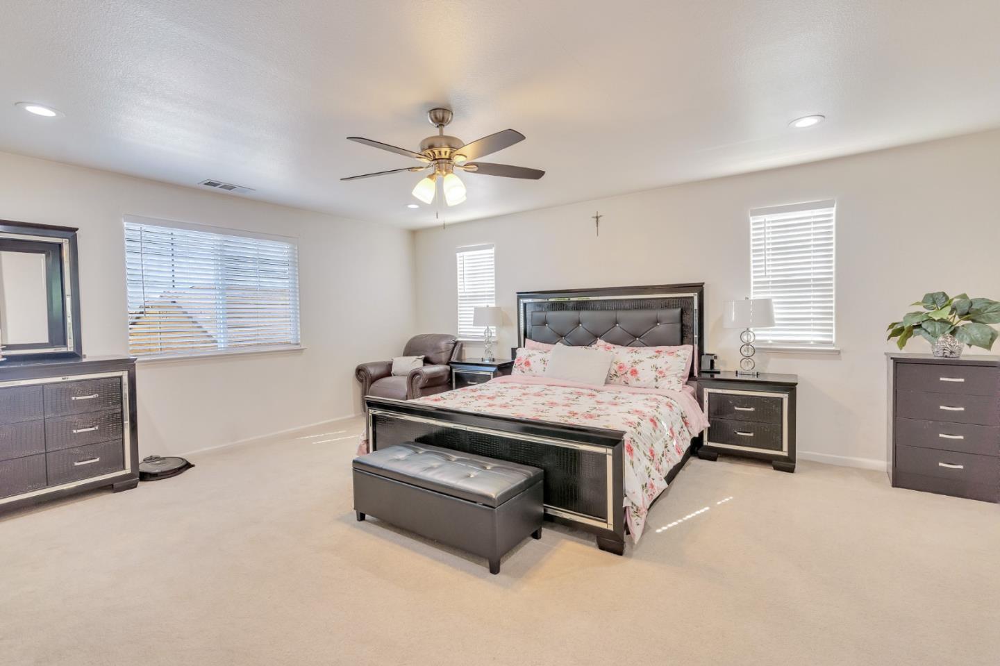 Detail Gallery Image 46 of 74 For 2385 N Mountainside Dr, Los Banos,  CA 93635 - 5 Beds | 2/1 Baths