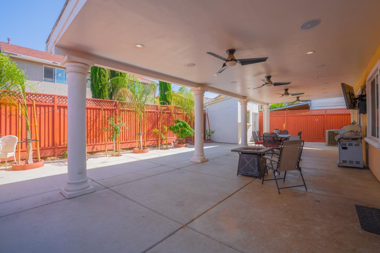 Detail Gallery Image 57 of 74 For 2385 N Mountainside Dr, Los Banos,  CA 93635 - 5 Beds | 2/1 Baths