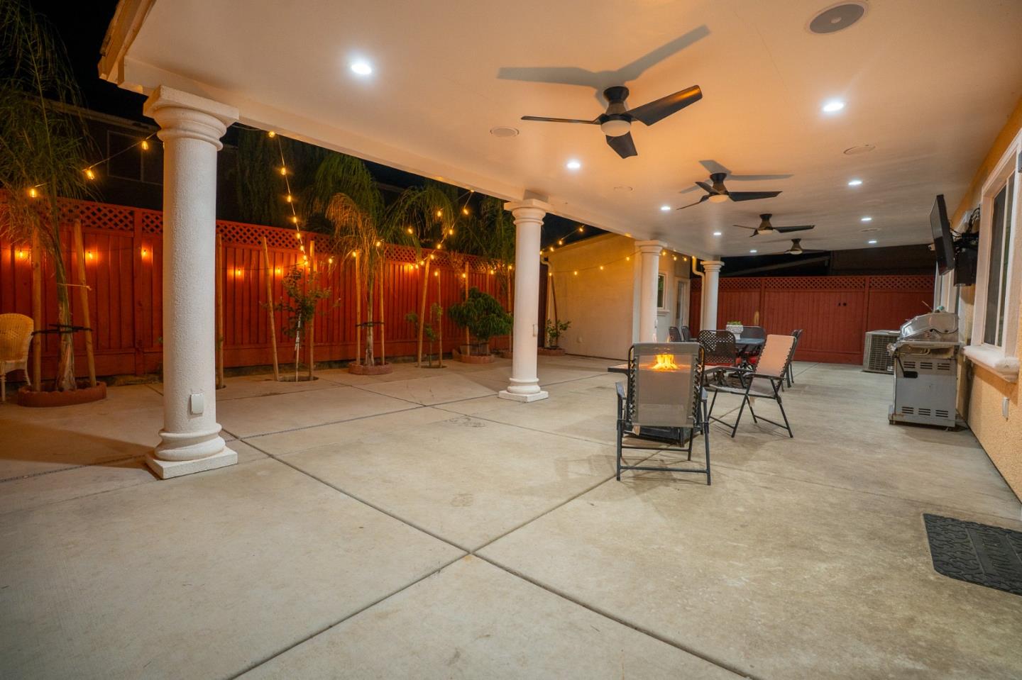 Detail Gallery Image 59 of 74 For 2385 N Mountainside Dr, Los Banos,  CA 93635 - 5 Beds | 2/1 Baths