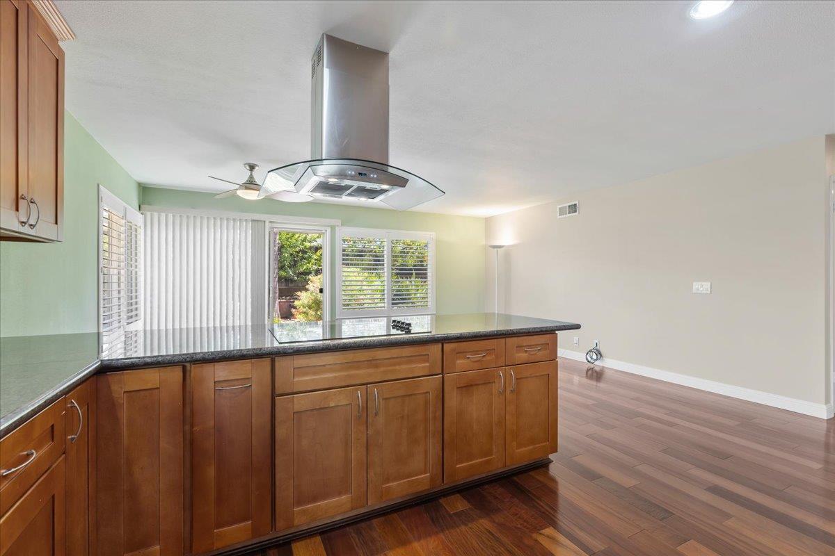 Detail Gallery Image 13 of 34 For 848 Pretoria Ct, San Jose,  CA 95127 - 4 Beds | 2 Baths