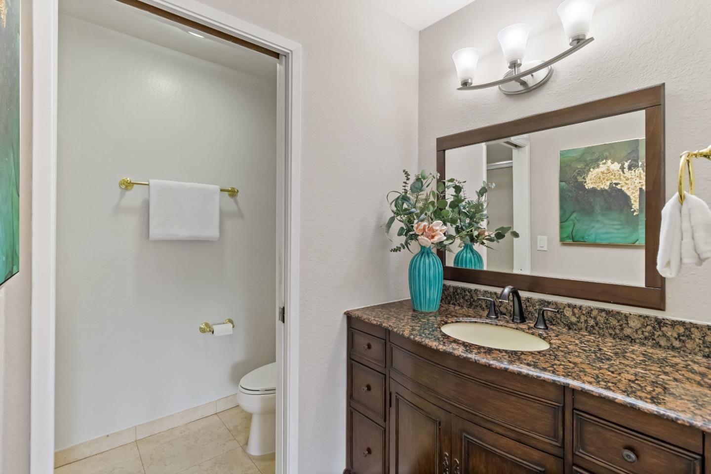 Detail Gallery Image 21 of 50 For 20179 Northwest Sq, Cupertino,  CA 95014 - 2 Beds | 2 Baths
