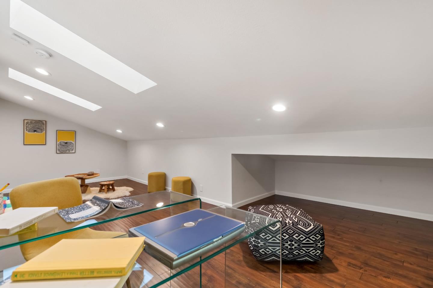 Detail Gallery Image 26 of 50 For 20179 Northwest Sq, Cupertino,  CA 95014 - 2 Beds | 2 Baths