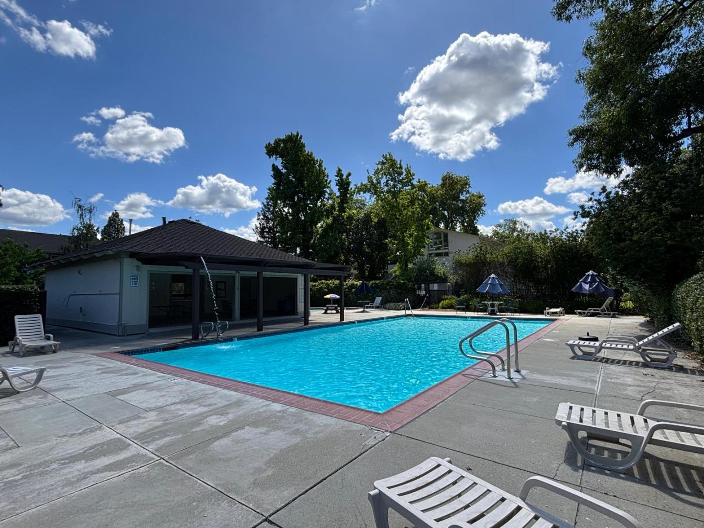 Detail Gallery Image 36 of 50 For 20179 Northwest Sq, Cupertino,  CA 95014 - 2 Beds | 2 Baths