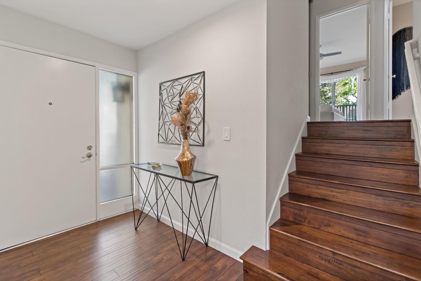 Detail Gallery Image 7 of 50 For 20179 Northwest Sq, Cupertino,  CA 95014 - 2 Beds | 2 Baths