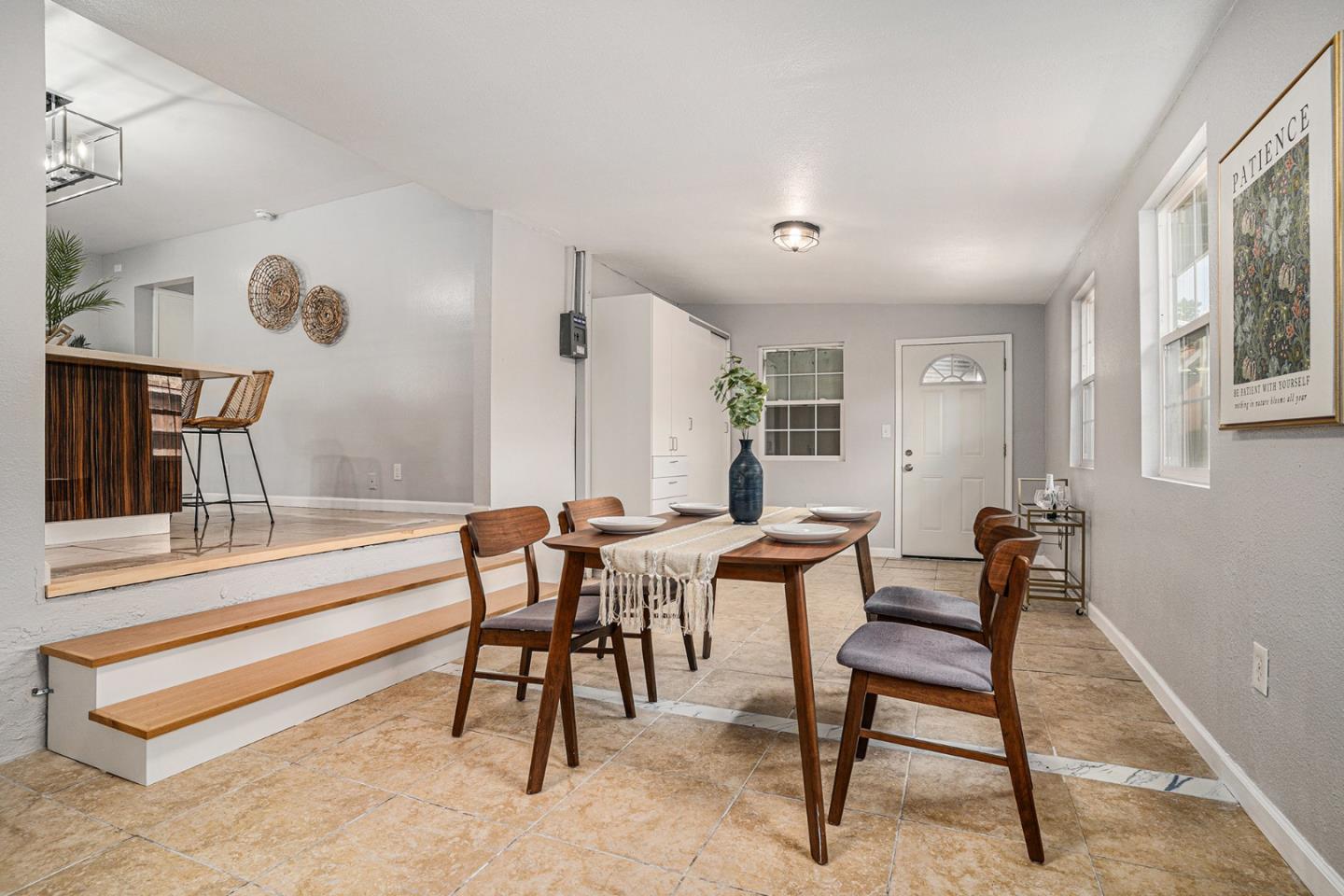 Detail Gallery Image 11 of 20 For 3080 Norbridge Ave, Castro Valley,  CA 94546 - 3 Beds | 2 Baths