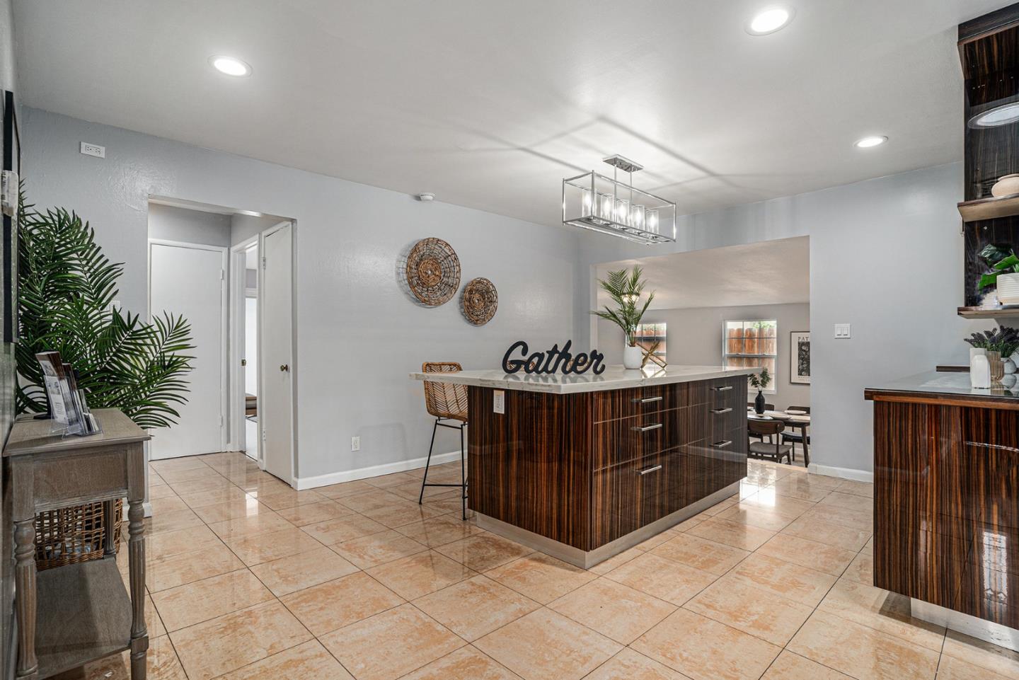 Detail Gallery Image 5 of 20 For 3080 Norbridge Ave, Castro Valley,  CA 94546 - 3 Beds | 2 Baths
