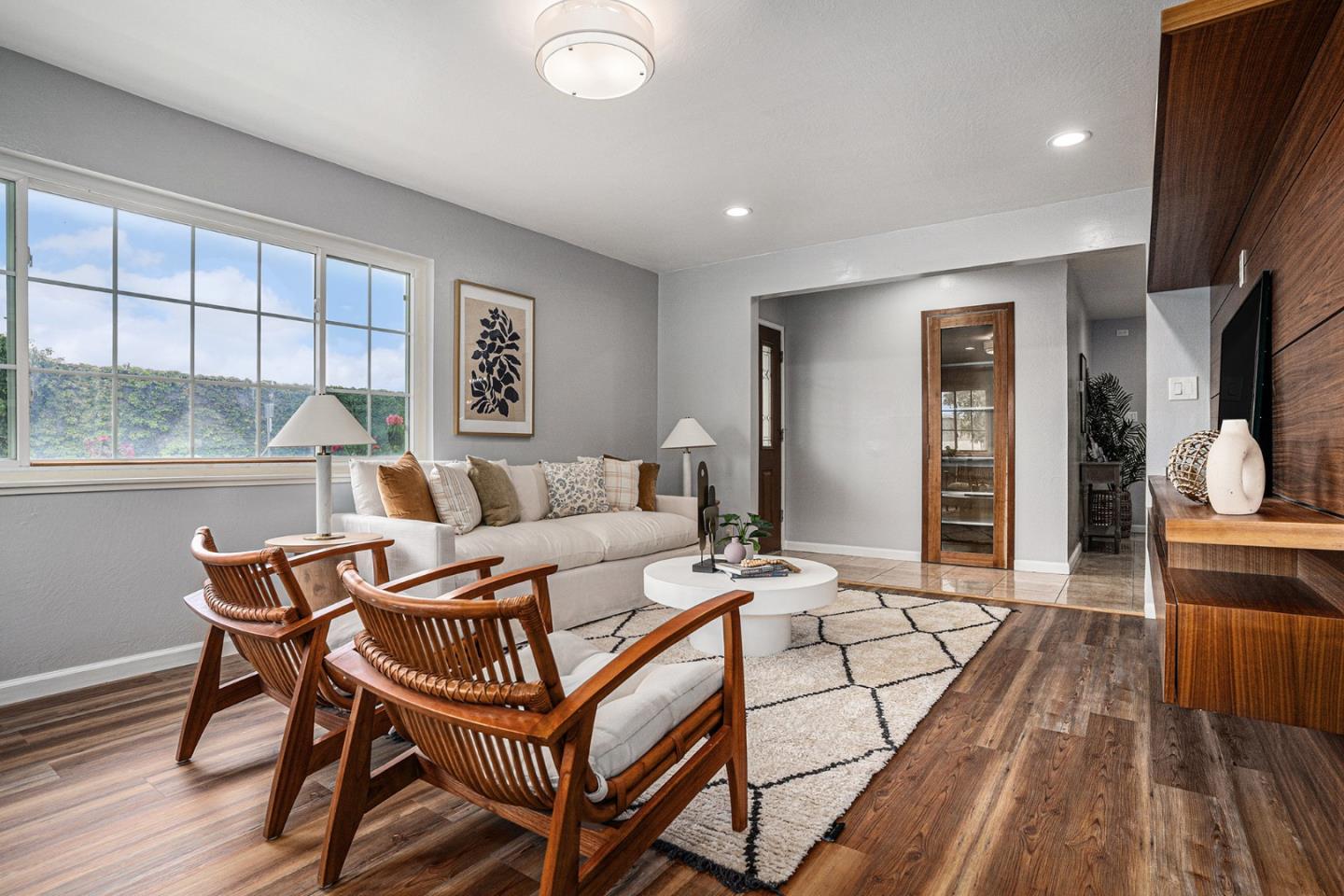 Detail Gallery Image 9 of 20 For 3080 Norbridge Ave, Castro Valley,  CA 94546 - 3 Beds | 2 Baths