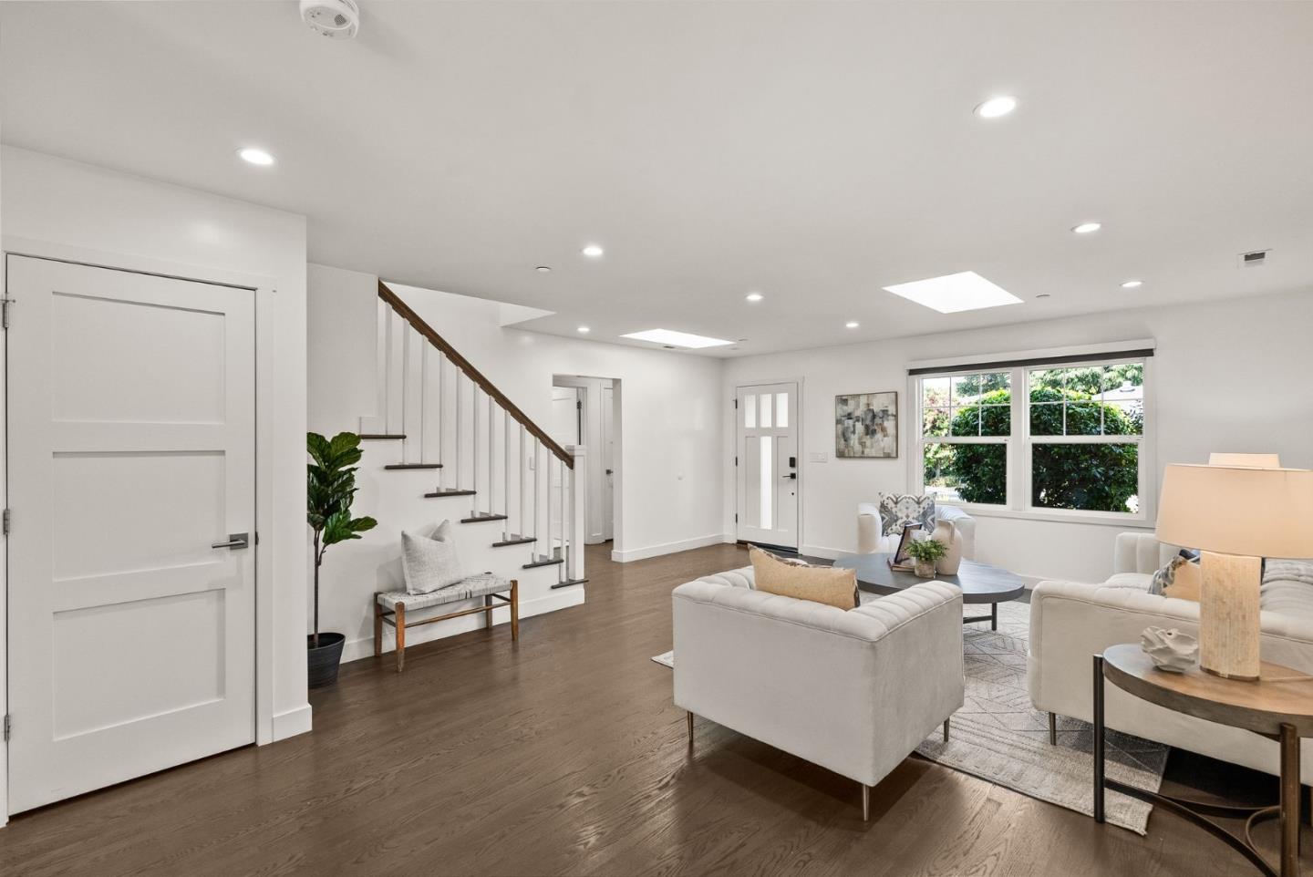 Detail Gallery Image 11 of 52 For 362 Stowell Ave, Sunnyvale,  CA 94085 - 4 Beds | 3 Baths