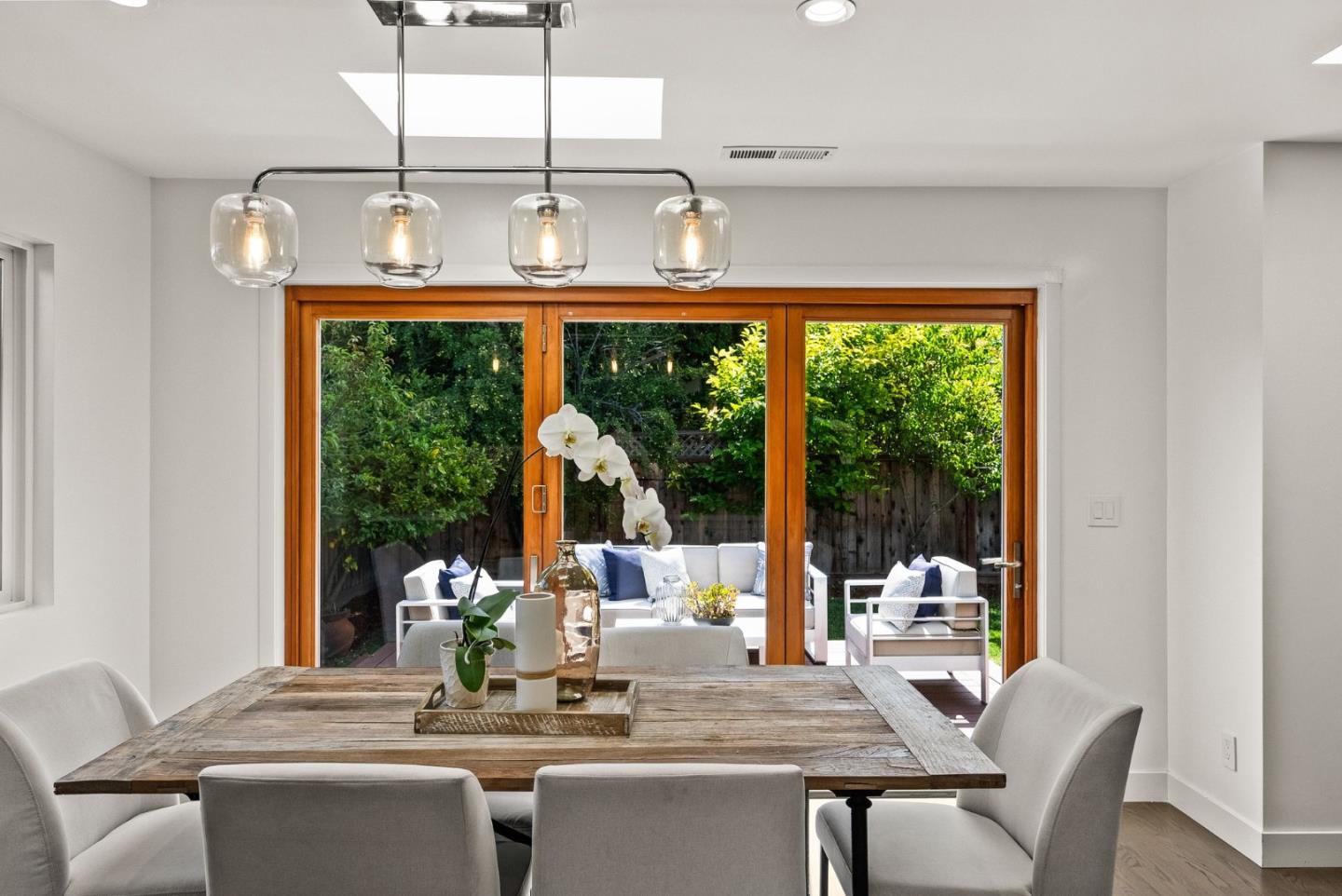 Detail Gallery Image 14 of 52 For 362 Stowell Ave, Sunnyvale,  CA 94085 - 4 Beds | 3 Baths