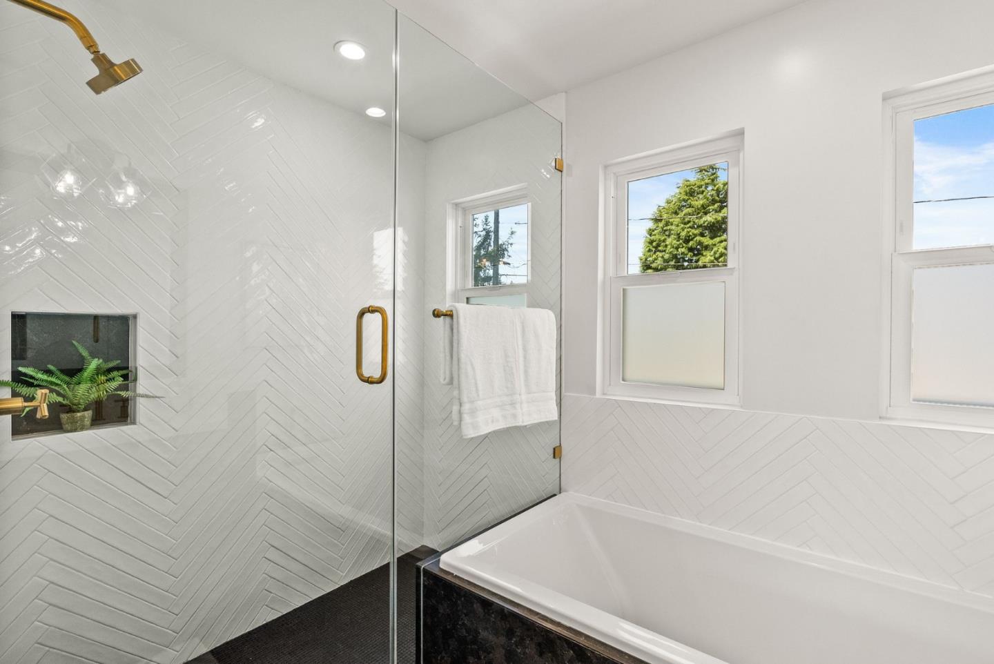 Detail Gallery Image 37 of 52 For 362 Stowell Ave, Sunnyvale,  CA 94085 - 4 Beds | 3 Baths