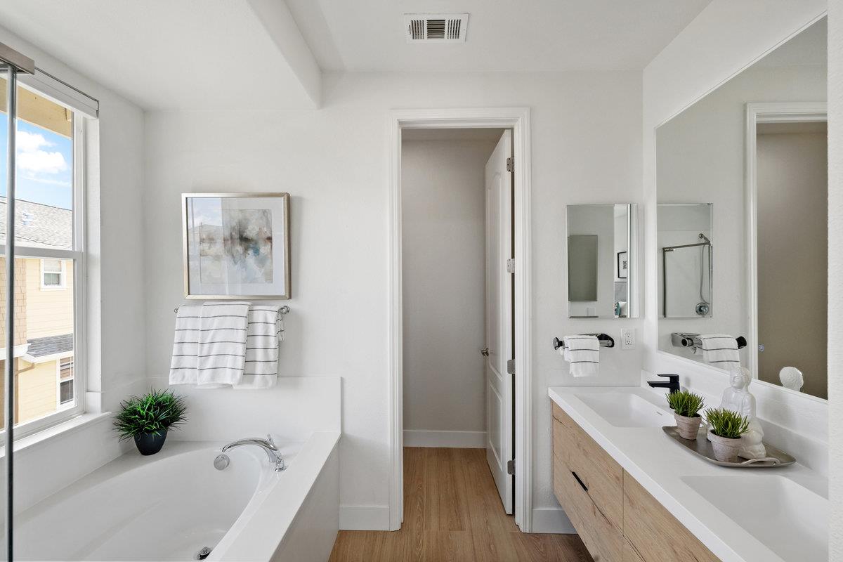 Detail Gallery Image 21 of 47 For 201 Keech Dr, Redwood Shores,  CA 94065 - 3 Beds | 2/1 Baths