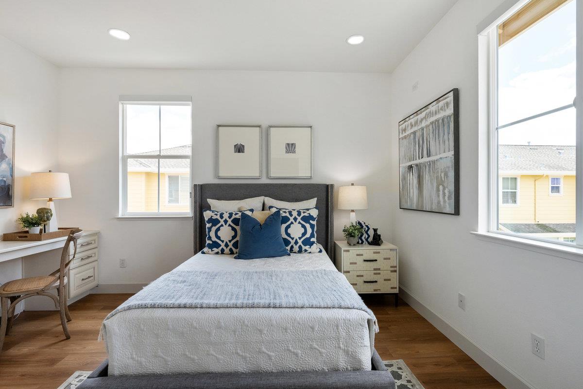 Detail Gallery Image 27 of 47 For 201 Keech Dr, Redwood Shores,  CA 94065 - 3 Beds | 2/1 Baths