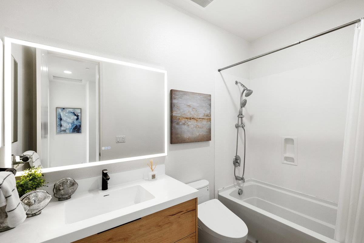 Detail Gallery Image 31 of 47 For 201 Keech Dr, Redwood Shores,  CA 94065 - 3 Beds | 2/1 Baths
