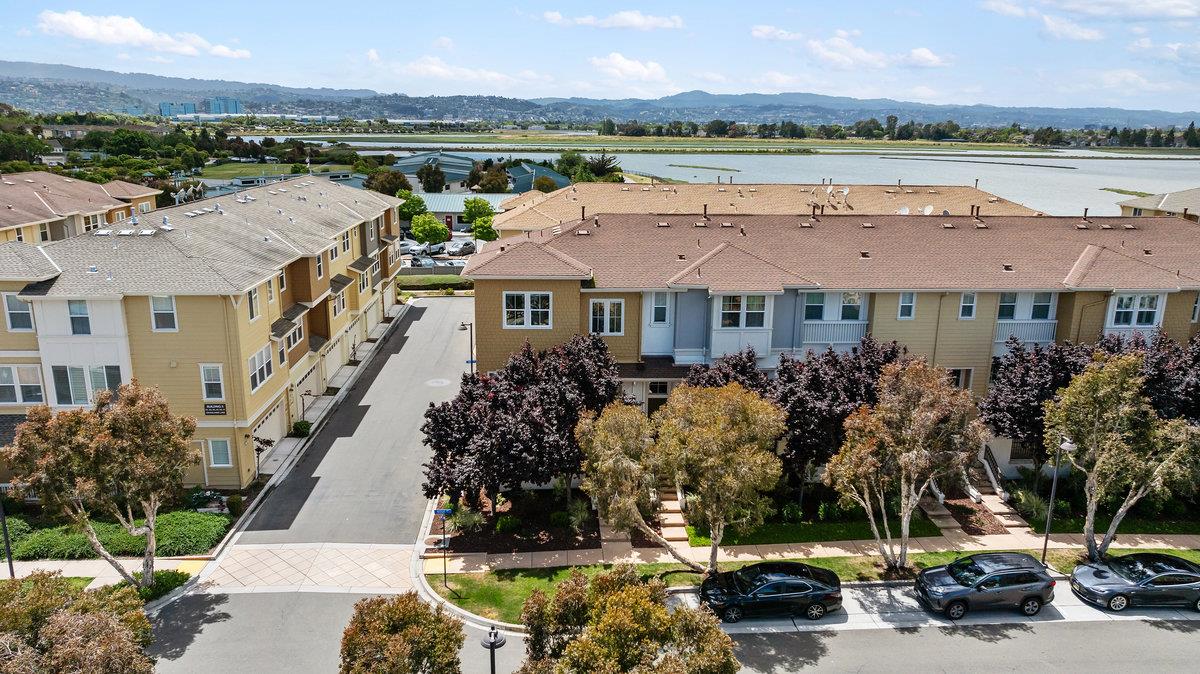 Detail Gallery Image 35 of 47 For 201 Keech Dr, Redwood Shores,  CA 94065 - 3 Beds | 2/1 Baths