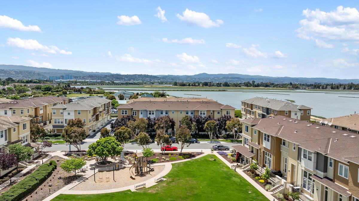 Detail Gallery Image 42 of 47 For 201 Keech Dr, Redwood Shores,  CA 94065 - 3 Beds | 2/1 Baths