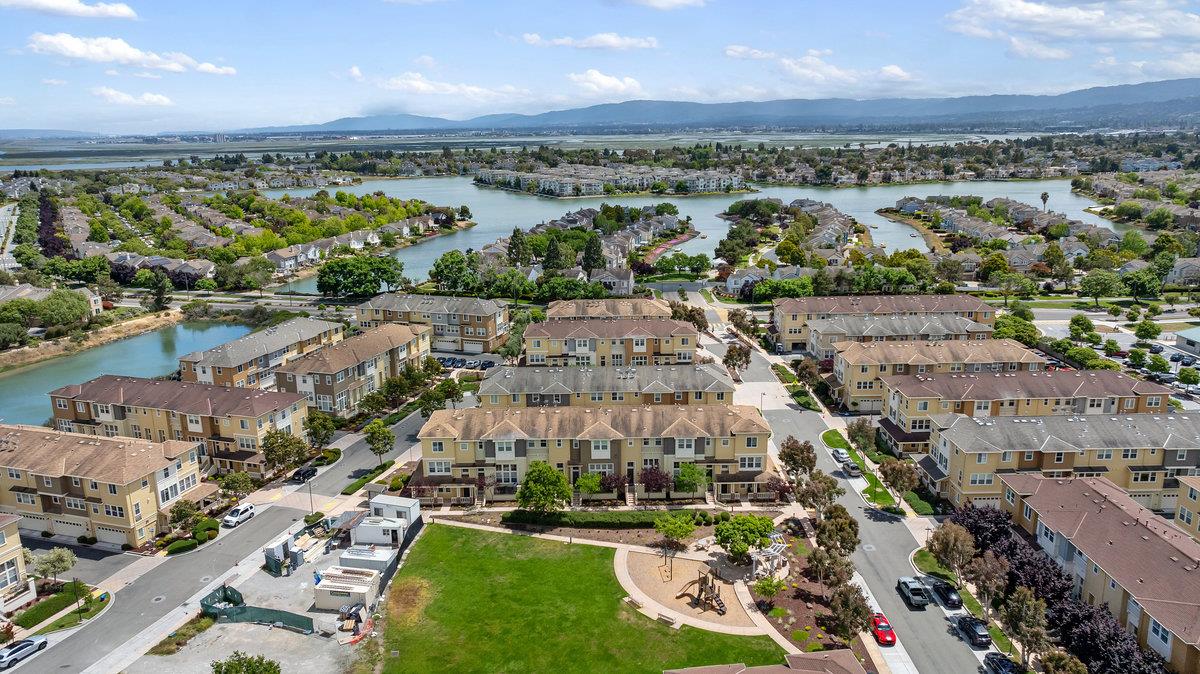 Detail Gallery Image 44 of 47 For 201 Keech Dr, Redwood Shores,  CA 94065 - 3 Beds | 2/1 Baths