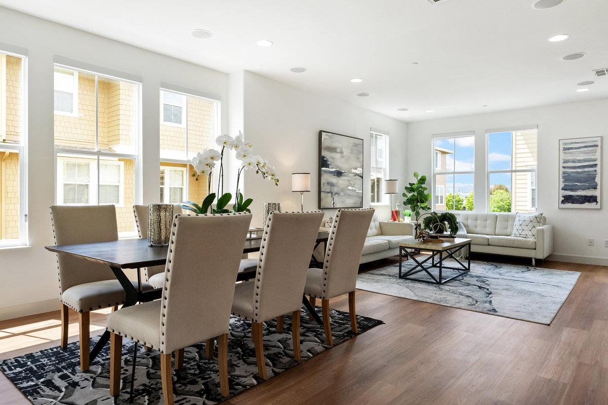 Detail Gallery Image 8 of 47 For 201 Keech Dr, Redwood Shores,  CA 94065 - 3 Beds | 2/1 Baths