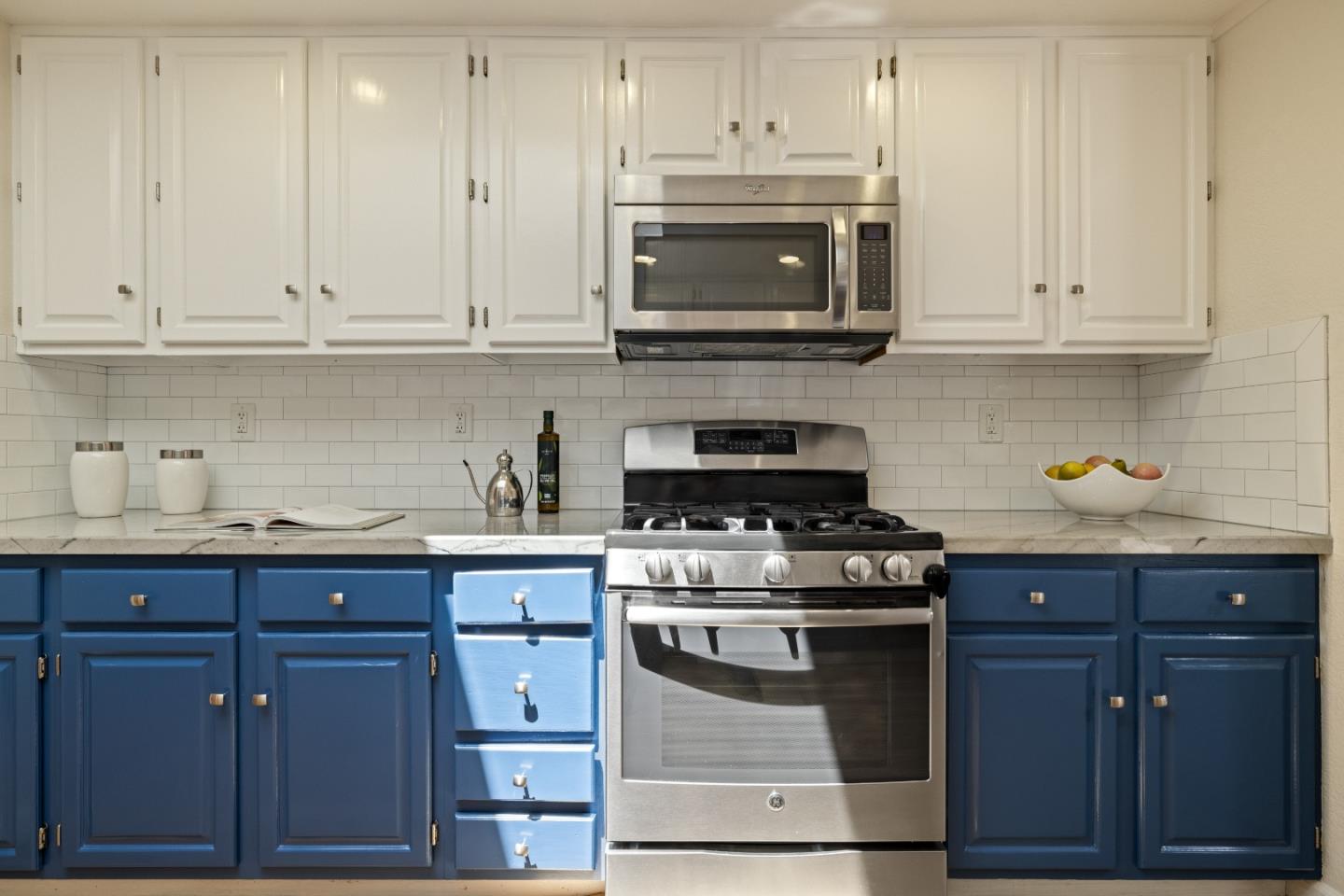 Detail Gallery Image 19 of 37 For 623 Sonora Ave, El Granada,  CA 94018 - 3 Beds | 2 Baths