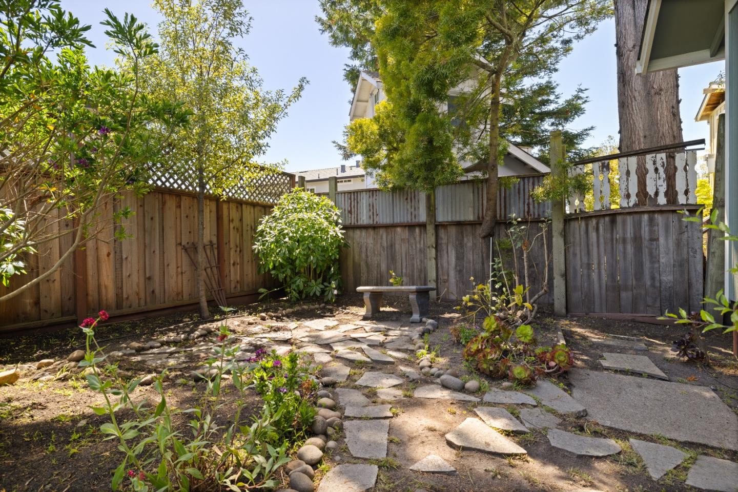 Detail Gallery Image 32 of 37 For 623 Sonora Ave, El Granada,  CA 94018 - 3 Beds | 2 Baths