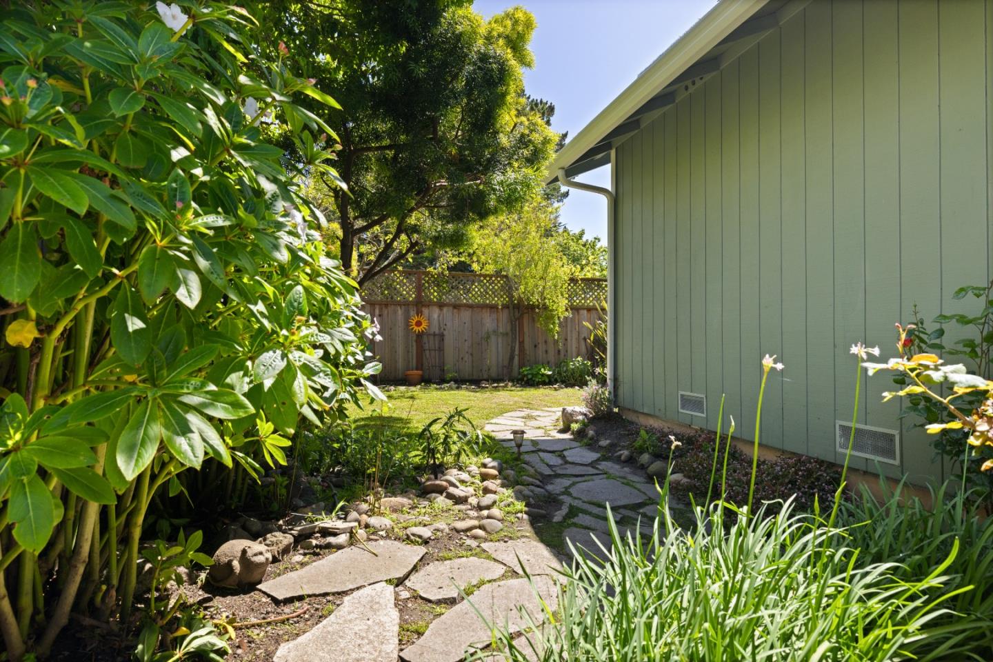 Detail Gallery Image 36 of 37 For 623 Sonora Ave, El Granada,  CA 94018 - 3 Beds | 2 Baths