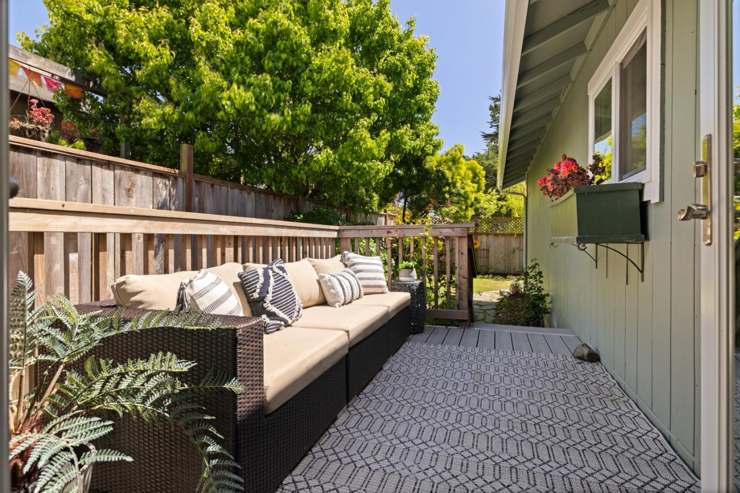 Detail Gallery Image 37 of 37 For 623 Sonora Ave, El Granada,  CA 94018 - 3 Beds | 2 Baths