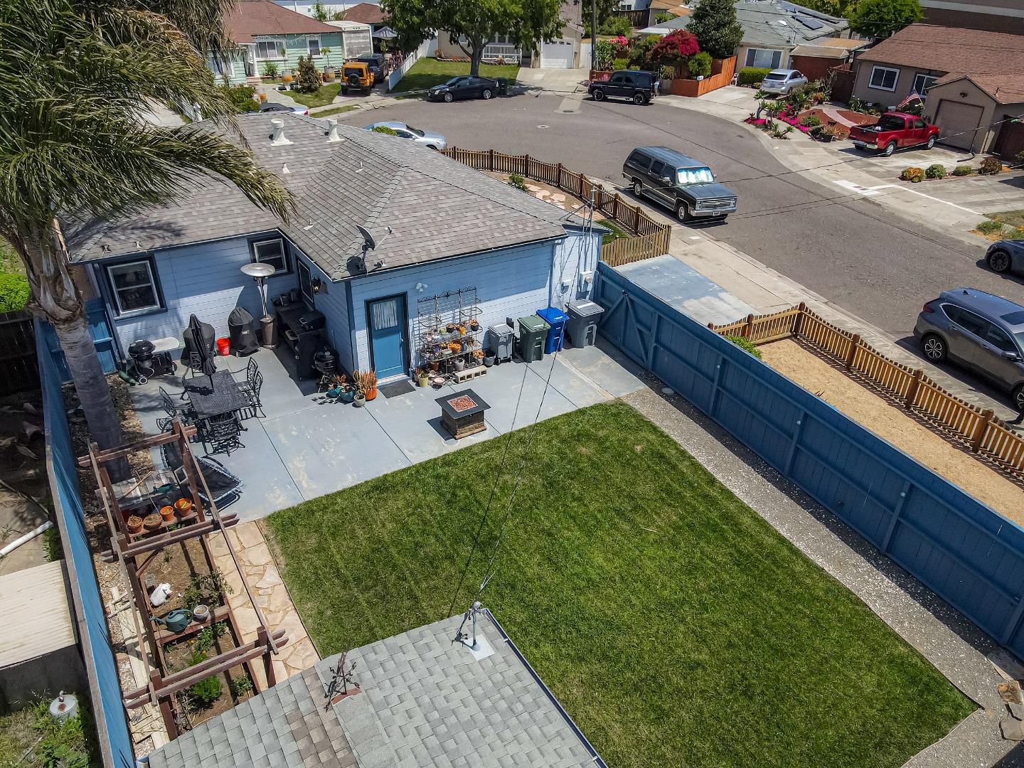 Detail Gallery Image 23 of 30 For 1250 Douglas Ct, San Leandro,  CA 94577 - 2 Beds | 1 Baths