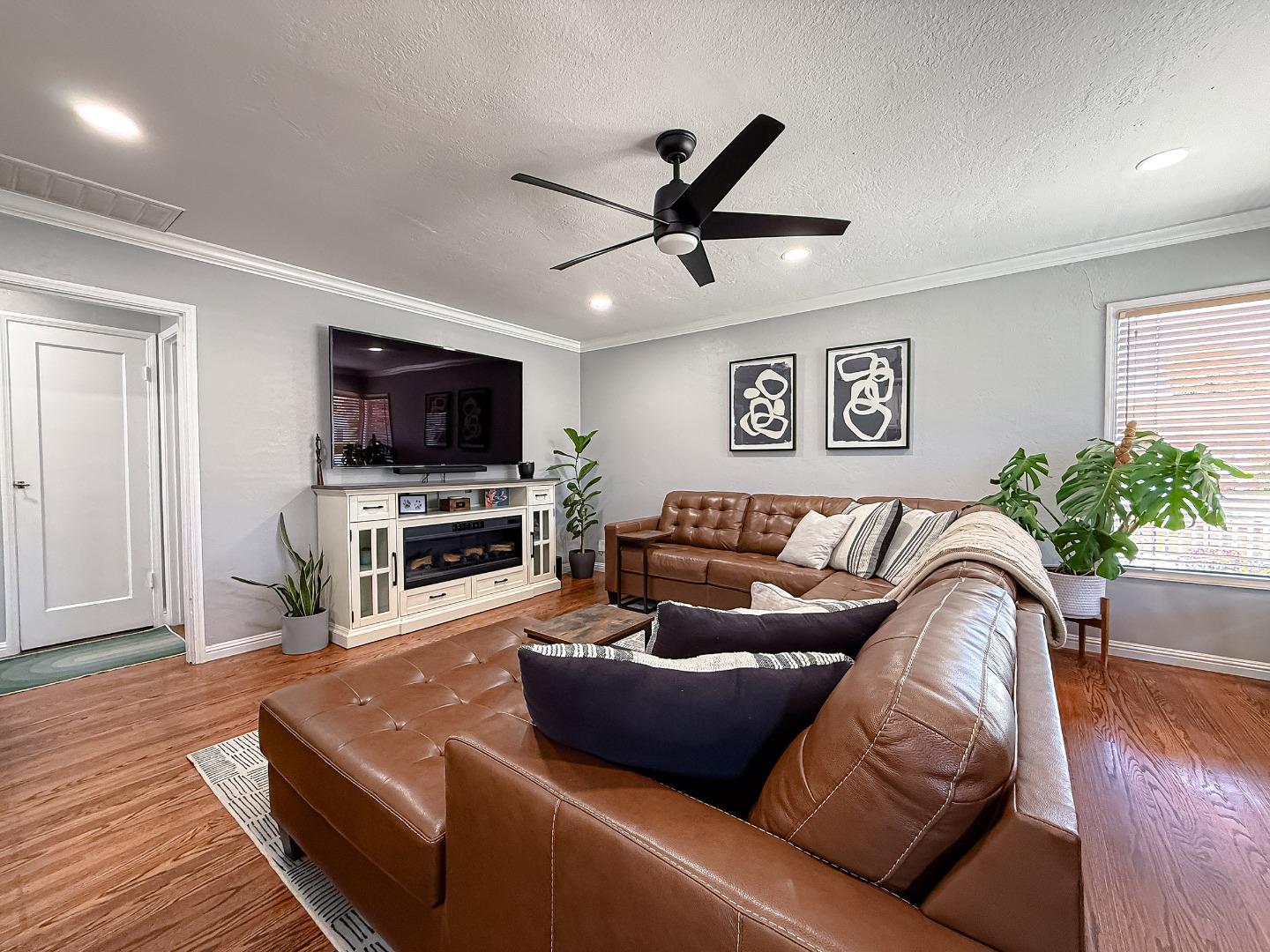 Detail Gallery Image 5 of 30 For 1250 Douglas Ct, San Leandro,  CA 94577 - 2 Beds | 1 Baths