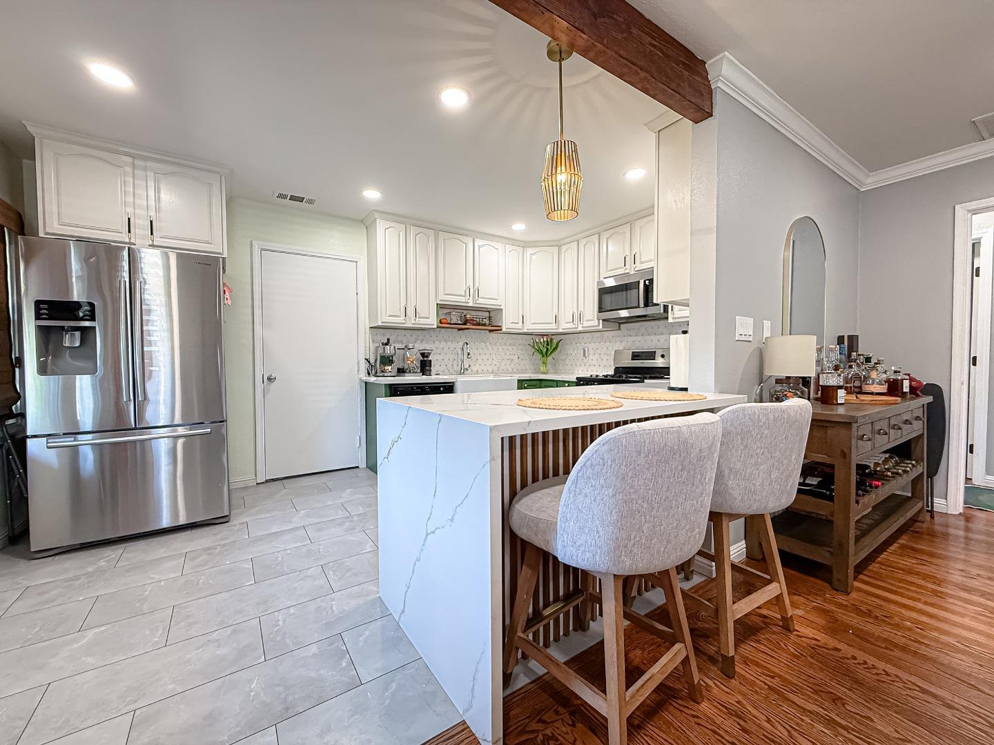 Detail Gallery Image 7 of 30 For 1250 Douglas Ct, San Leandro,  CA 94577 - 2 Beds | 1 Baths