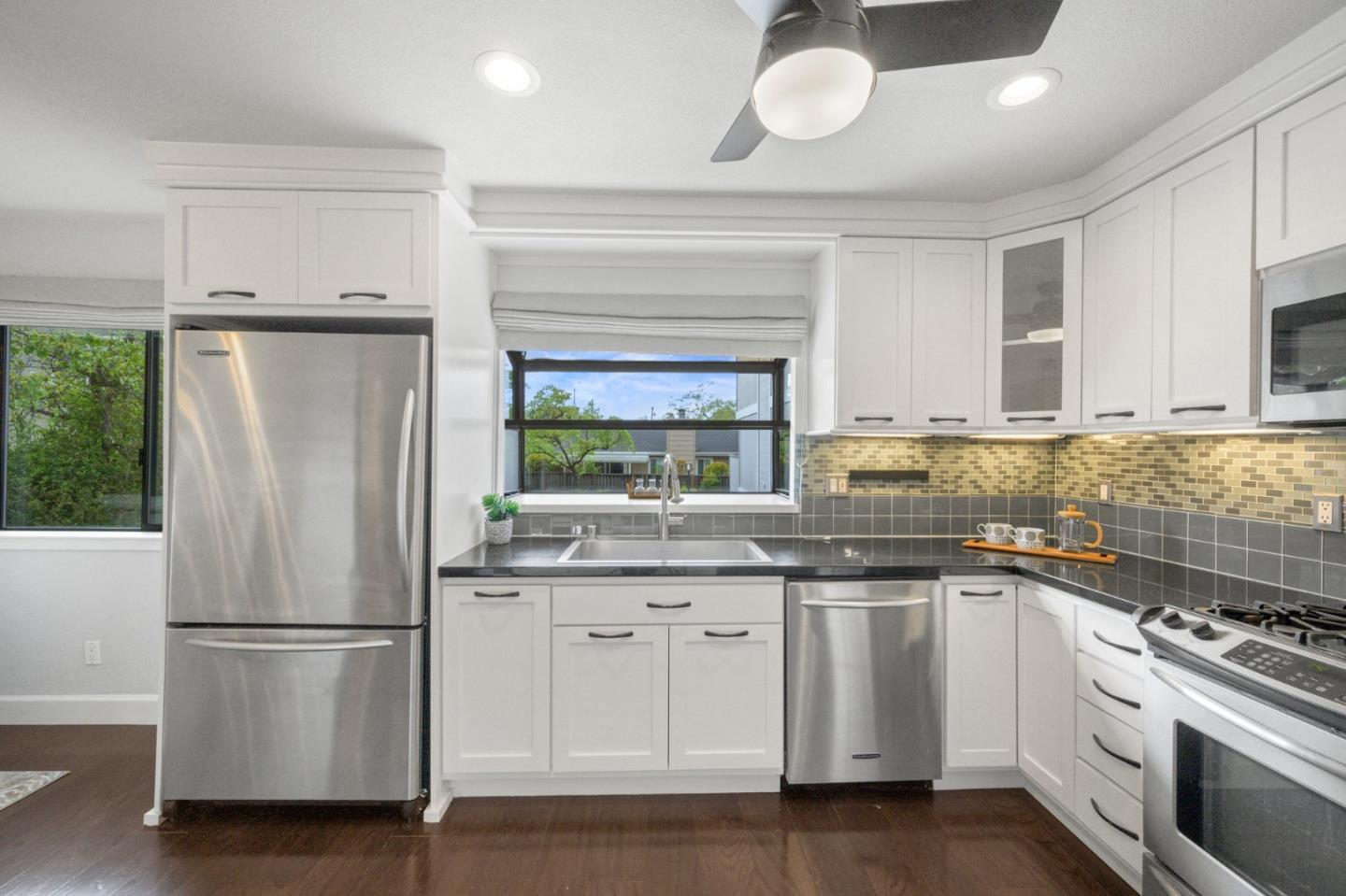 Detail Gallery Image 18 of 46 For 151 Monte Villa Ct, Campbell,  CA 95008 - 3 Beds | 2/1 Baths