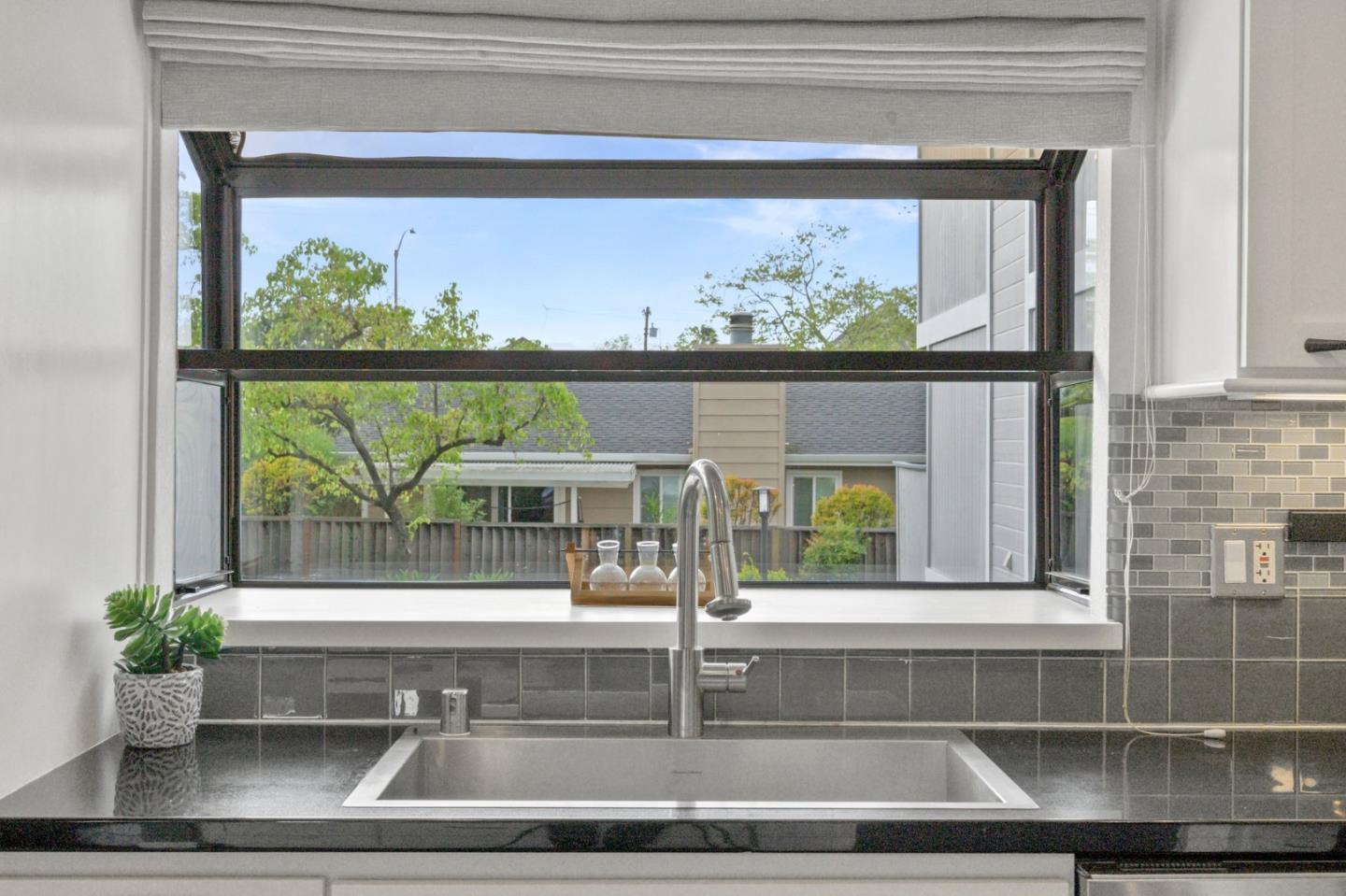 Detail Gallery Image 19 of 46 For 151 Monte Villa Ct, Campbell,  CA 95008 - 3 Beds | 2/1 Baths